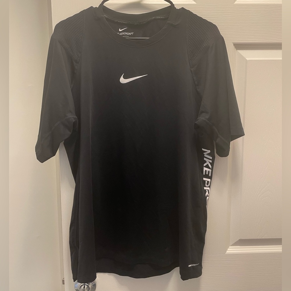 Nike Aeroadapt T-Shirt